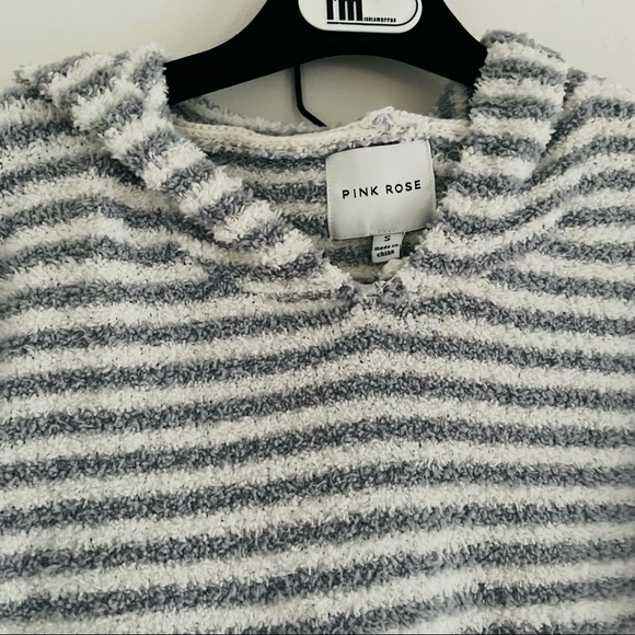 Striped Sweatsuits Lounge Set - Picture 12 of 14